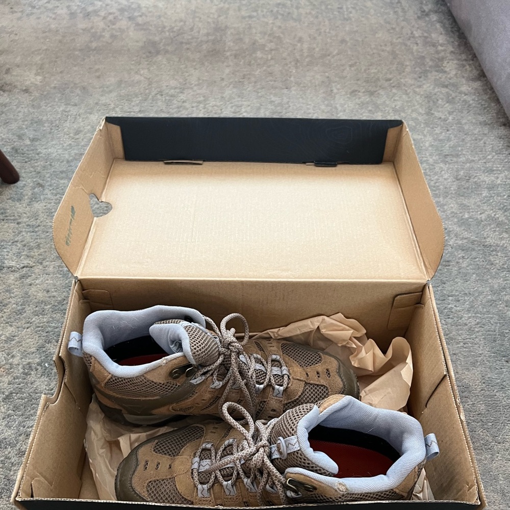 Merrill hiking boots